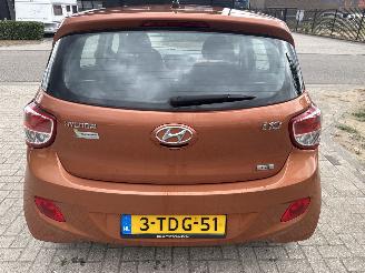 Hyundai I-10 1.0i-MOTION PLUS PARKEERSCHADES BOUWJAAR 2014  4200 EURO picture 3