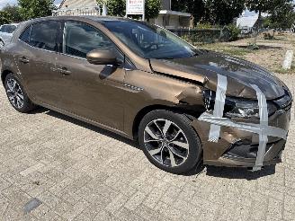 Renault Mégane 1.0 TCe BOSE  137380 KM RIJDBAAR! BOUWJAAR 2016  4999 EURO picture 6