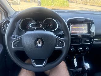 Renault Clio 0.9 LIMITED RIJDBARE SCHADE! 116187 KM NAP BOUWJAAR 2020 5100 picture 12