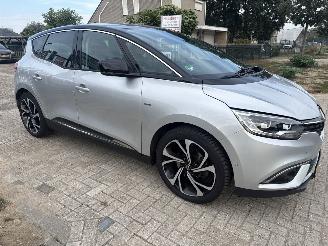 Voiture accidenté Renault Scenic 1.3 BOSE AUTOMAAT RIJDBAAR! 84816 KM BOUWJAAR 2018  8750 EURO 2018/8