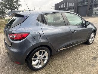 Renault Clio 1.2 NIGHT&DAY RIJDBAAR BOUWJAAR 2016 139753 KM  3500 EURO VAST picture 4