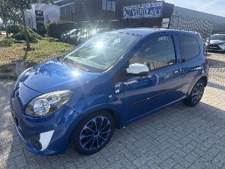 Renault Twingo 1.2-16V COLLECTION GEBRUIKERSPOREN! BOUWJAAR 2011 999 EURO 2011/1