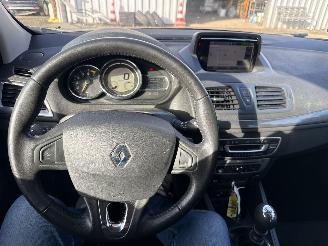 Renault Mégane 1.2 TCe LIMITED ESTATE BOUWJAAR 2016 175437 KM  2200 EURO picture 10