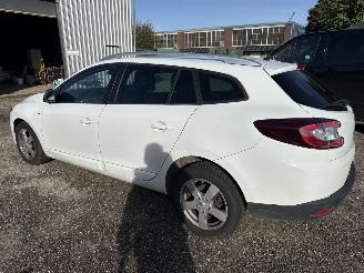 Renault Mégane 1.2 TCe LIMITED ESTATE BOUWJAAR 2016 175437 KM  2200 EURO picture 2