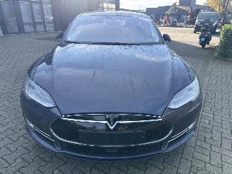 Tesla Model S 85 S ZEER MOOIE AUTO WAT SPUITWERK! BOUWJAAR 2015 15750 EURO picture 6