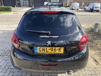 Peugeot 208 1.2 GT-LINE AUTOMAAT PANO RIJDBAAR BOUWJAAR 2016  5600 EURO picture 3