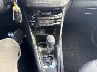 Peugeot 208 1.2 GT-LINE AUTOMAAT PANO RIJDBAAR BOUWJAAR 2016  5600 EURO picture 13
