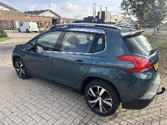 Peugeot 2008 1.2 URBAN CROSS 110 PK STORMSCHADE! BOUWJAAR 2015 3400 EURO picture 2