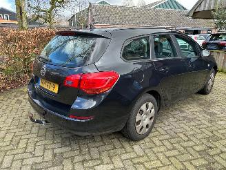 Opel Astra SPORTS TOURER 1.4 NAVI AIRCO picture 3
