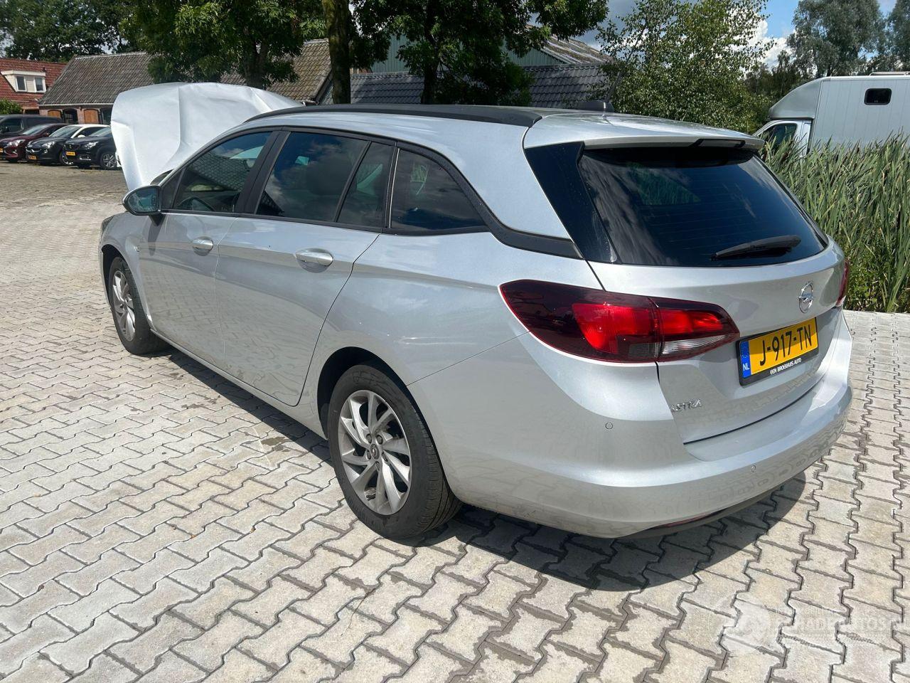 Opel Astra SPORTS TOURER 1.2 EXECUTIVE NAVI STOELVERWARMING