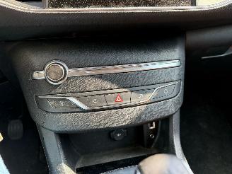 Peugeot 308 1.6 HDI LEER NAVI picture 18