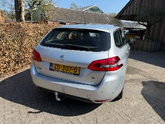 Peugeot 308 1.6 HDI LEER NAVI picture 4
