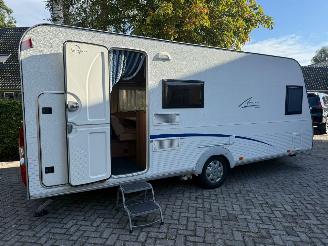 Vaurioauto  caravans Burstner  495 TK Met Mover 2010/4