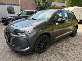 Damaged car Citroën DS3 1.2 SPORT CHIC NAVI LED PDC CRUISE CONTROL 2017/1