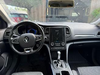 Renault Mégane 1.2 Bose Automaat picture 2