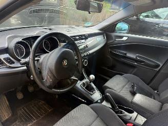 Alfa Romeo Giulietta 1.6 JTDM DISTINCTIVE picture 10