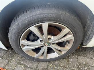 Alfa Romeo Giulietta 1.6 JTDM DISTINCTIVE picture 17