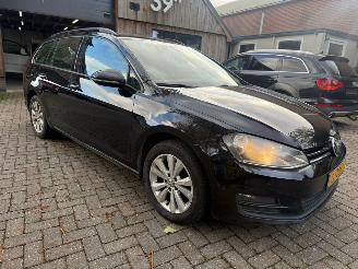 Voiture accidenté Volkswagen Golf 1.6 TDI 2015/6