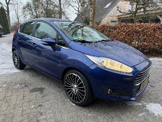 damaged passenger cars Ford Fiesta 1.5 TDCI TITANIUM NO DAMGEDS  NAVI KEYLES 2015/9
