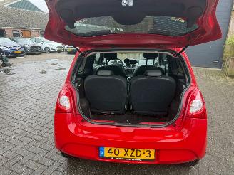 Renault Twingo 1.2 AIRCO CRUISE CENTRAAL picture 14