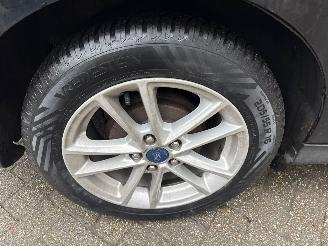 Ford Focus 1.5 TDCI NO DAMGEDS!!  NAVI AIRCO PDC picture 18