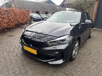BMW 1-serie 116I M AUT PANO VOLL OPTIES picture 10
