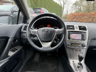 Toyota Avensis 1.8 VVTI  AUT LEER NAVI CAMERA picture 16