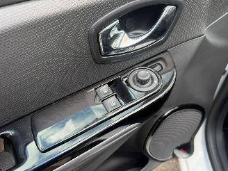 Renault Clio 0.9 TCE NIGHT&DAY  AIRCO NAVI picture 17