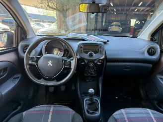 Peugeot 108 1.0 E-VTI 5DRS AIRCO picture 2