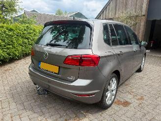 Damaged car Volkswagen Golf Sportsvan 1.2 TSI AUT LOUNGE NAVI CAMERA ACC 2016/2