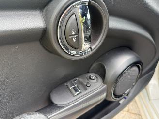 Mini Cooper 1.5 JWC PAKKET NL NAVI AIRCO LUXE UITVOERING picture 18
