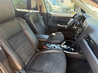 Mitsubishi Outlander 2.0PHEV  PLUGIN PREMIUM LUXE UITVOERING picture 17