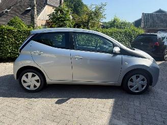 Toyota Aygo 1.0 AIRCO 5DRS NAVI CAMERA picture 3