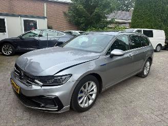 Unfallwagen Volkswagen Passat 1.4 TSI PHEV GTE PANO NL AUTO 2023/1
