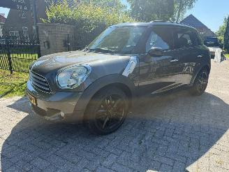 Damaged car Mini Cooper COUNTRYMAN 1.6 COOPER AIRCO LEER 2011/9