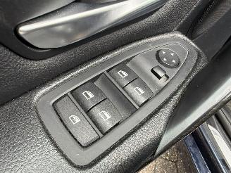 BMW 3-serie 320 I AUT HIGH EXECUTIVE SPORT picture 16