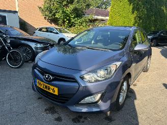 Hyundai I-30 1.6GDI AIRCO NAVI PDC picture 9
