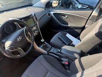 Hyundai I-30 1.6GDI AIRCO NAVI PDC picture 20