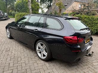 Vaurioauto  passenger cars BMW 5-serie 520I M  AUT PANO LEDER NAP 2015/6