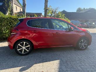 Peugeot 208 1.2 ALLURE CLIMA NAVI CAMERA NL AUTO picture 5