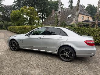 Mercedes E-klasse 200 CDI AUTOMAAT SUPER NETTE AUTO picture 2