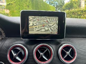 Mercedes A-klasse 200CDI AMG AUT! AIRCO/NAVI/STOELVERWARMING picture 14
