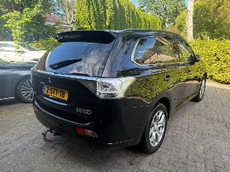 Mitsubishi Outlander 2.0 PHEV INSTYLE + LEER PANO picture 9