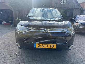 Mitsubishi Outlander 2.0 PHEV INSTYLE + LEER PANO picture 13