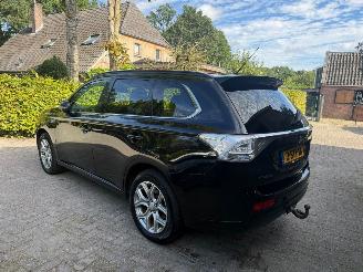 Mitsubishi Outlander 2.0 PHEV INSTYLE + LEER PANO picture 5