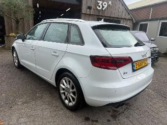 Vaurioauto  passenger cars Audi A3 SPORTBACK 1.4 NAVI CRUISE STOELVERWARMING 2013/5