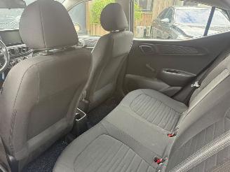 Hyundai I-10 1.0 NAP AIRCO SCHERM CRUISE picture 14