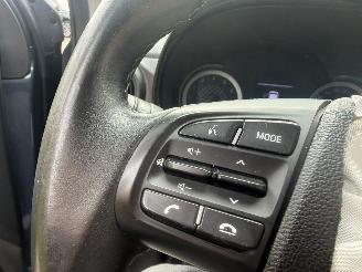 Hyundai I-10 1.0 NAP AIRCO SCHERM CRUISE picture 19