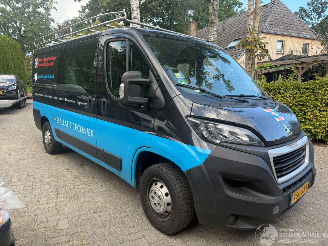 Peugeot Boxer 330 2.2 L2H1 DC AIRCO NAVI