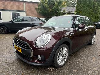Schadeauto Mini Clubman 1.5 AUTOMAAT PANO STOELVERWARMING 2016/3